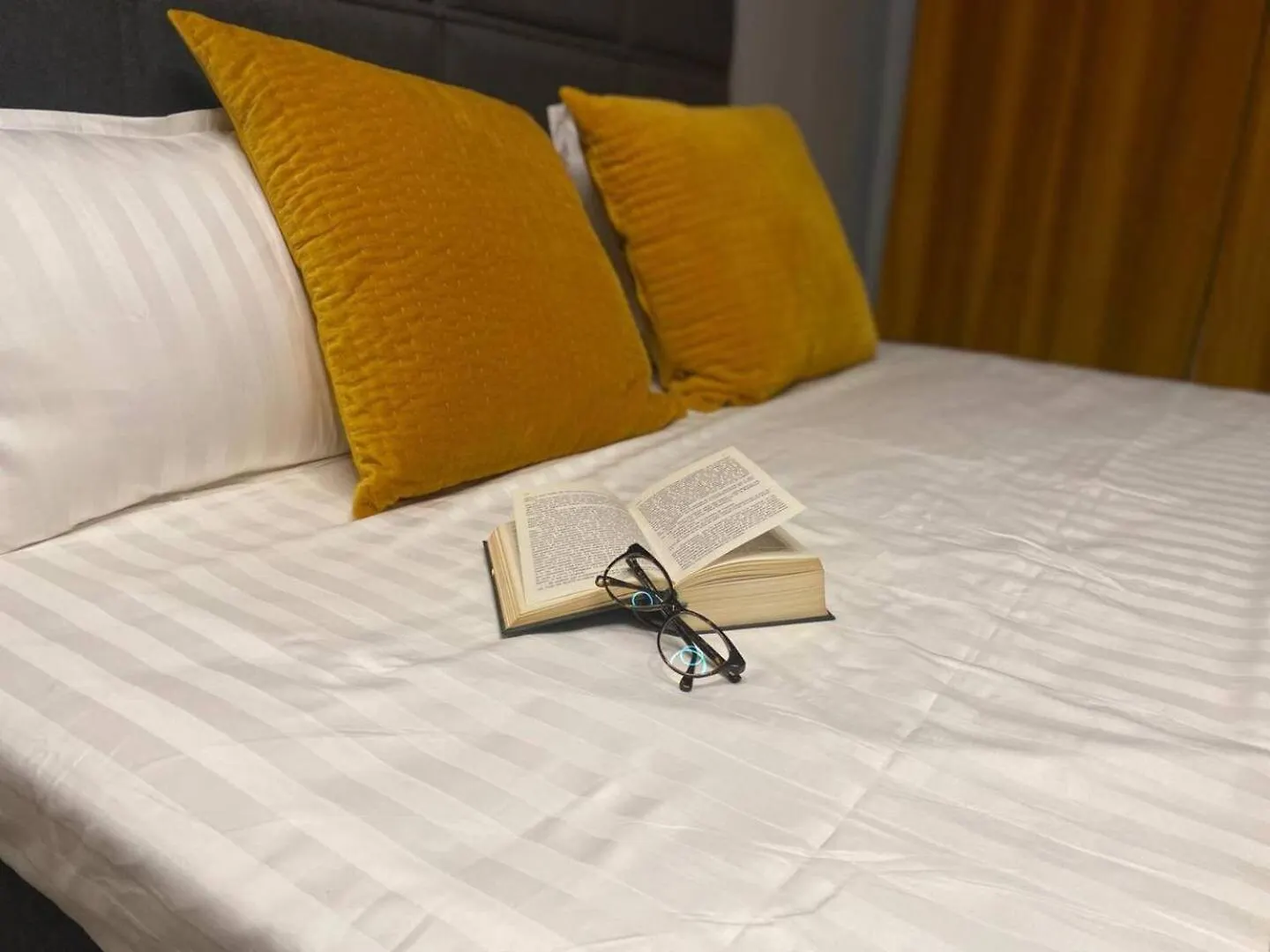 Apartment Alma De Malaga 2Br Stay With Art History & Comfort In The Heart Of The City Spain