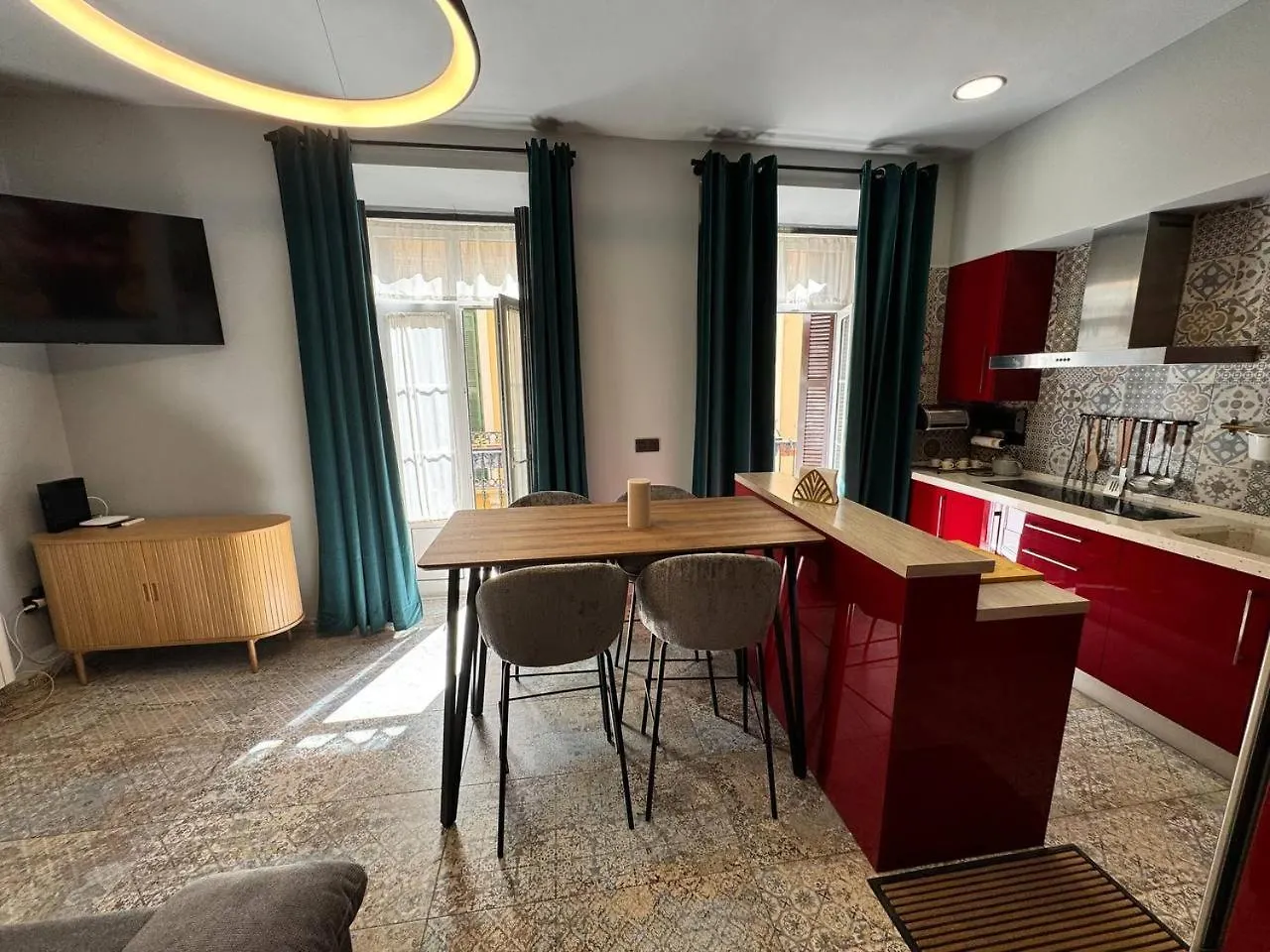 Alma De Malaga 2Br Stay With Art History & Comfort In The Heart Of The City 0*,  España