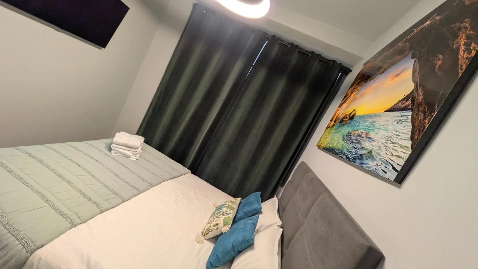 Apartment Alma De Malaga 2Br Stay With Art History & Comfort In The Heart Of The City